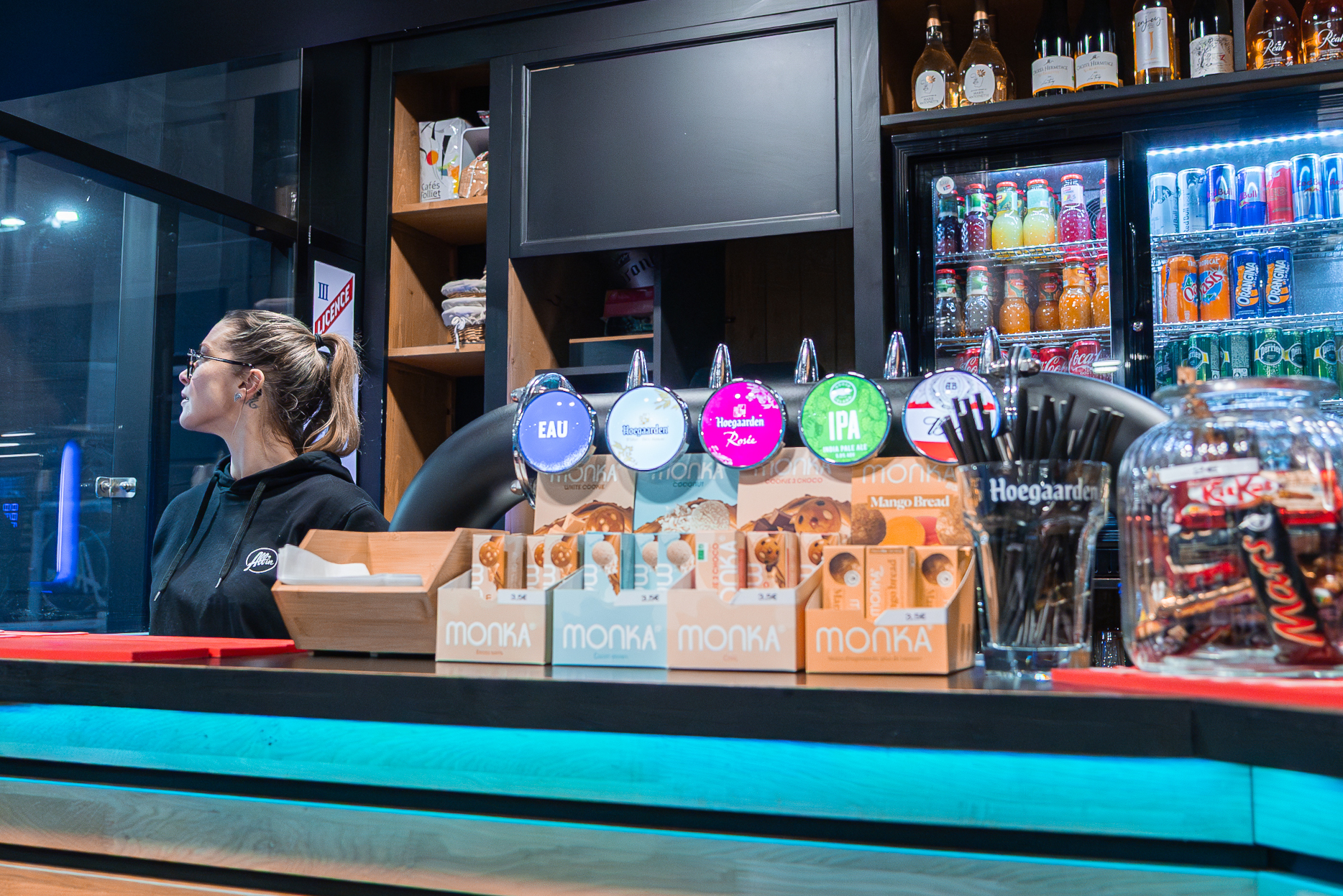 Snack bar